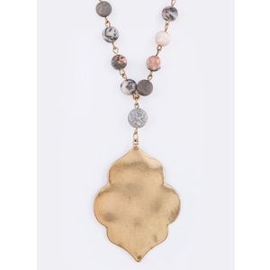 Stone Beads Hammered Quatrefoil Pendant Necklace